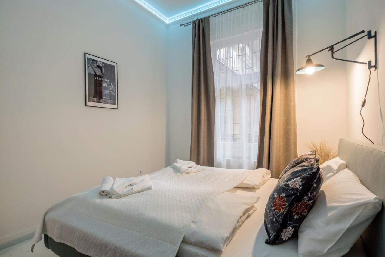 Sunshine Sprint Luxury Apartment บูดาเปสต์ ภายนอก รูปภาพ